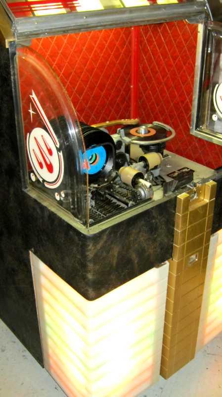 AMI D-40