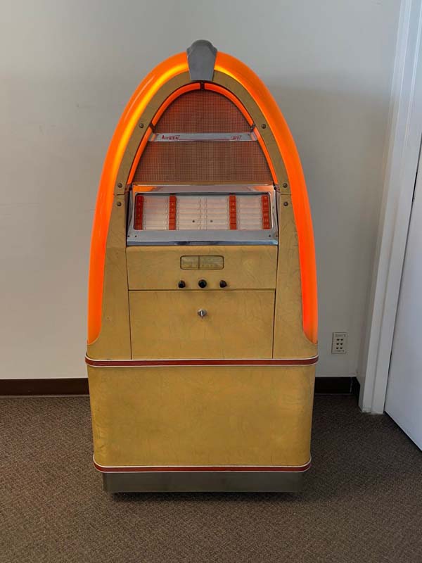 Aireon 1209A - Coronet 400 "Canned Ham"