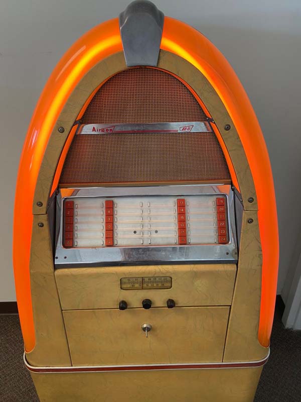 Aireon 1209A - Coronet 400 "Canned Ham"