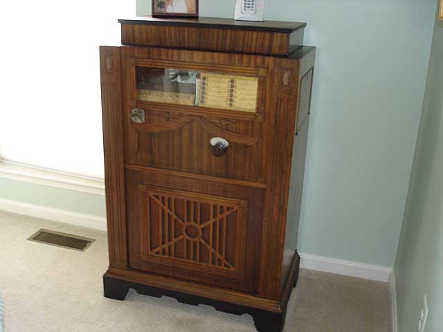 Gabel Junior Jr. deluxe Modern Jukebox Musikbox