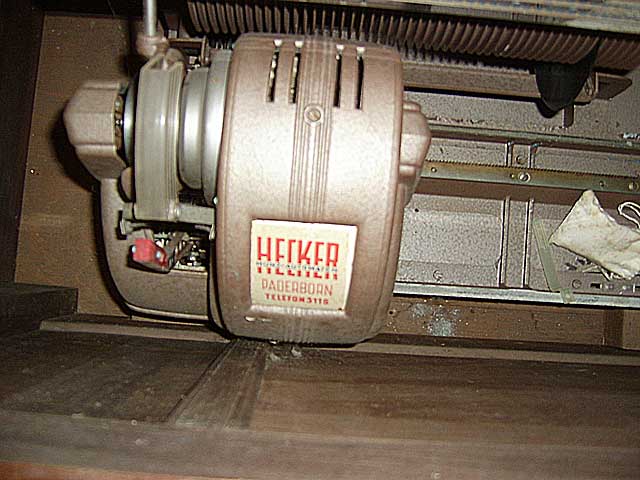 Hecker Phonobar