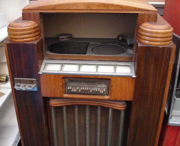 Seeburg Royal Phonograph