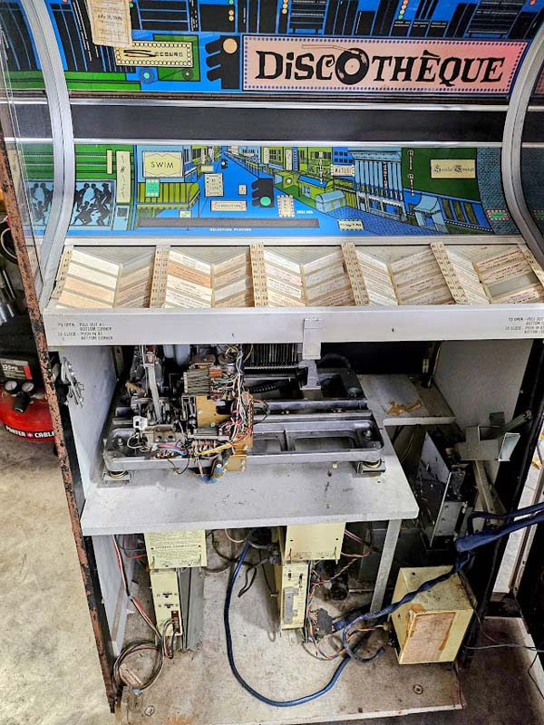 Seeburg U-100H Jukebox