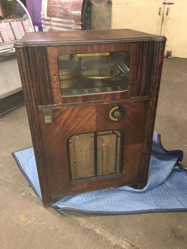 Wurlitzer Phonograph Model 20